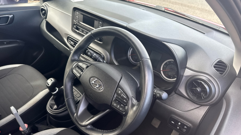 Hyundai i10 1.0 MPi SE Connect 5dr Petrol Hatchback